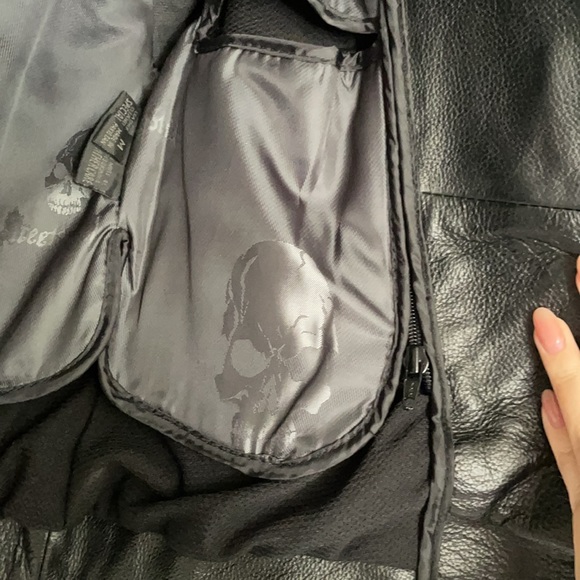 Street & Steel Women’s Leather Motorcycle Jacket - Picture 6 of 8